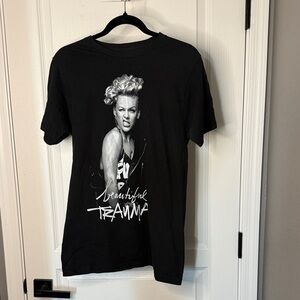 PINK Black Short-Sleeve Graphic Tee